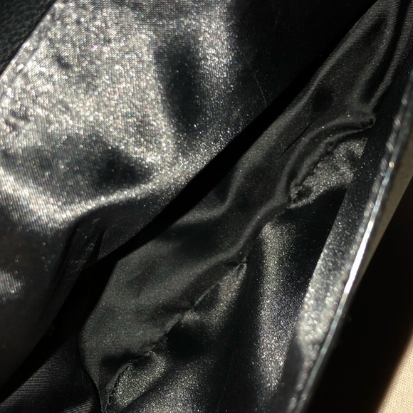 ✨VS Gold Studded Crossbody Bag✨ - Picture 4 of 7